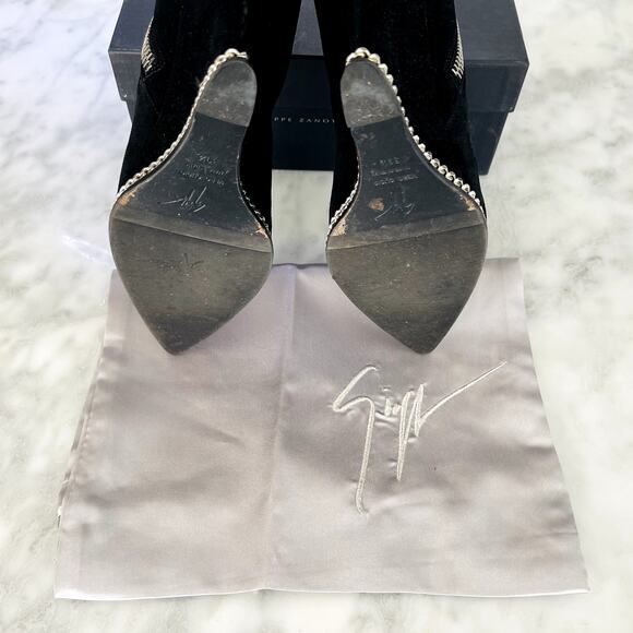 Giuseppe Zanotti Wedge Point Toe Ankle Boot Black Suede 39.5 Chain Detail w/box - Picture 8 of 10